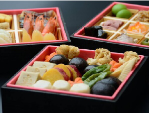おせちもございます。